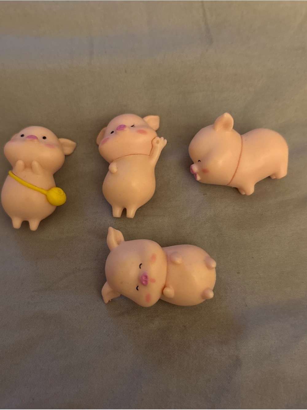 FORES Little Pig Mini Figure Set